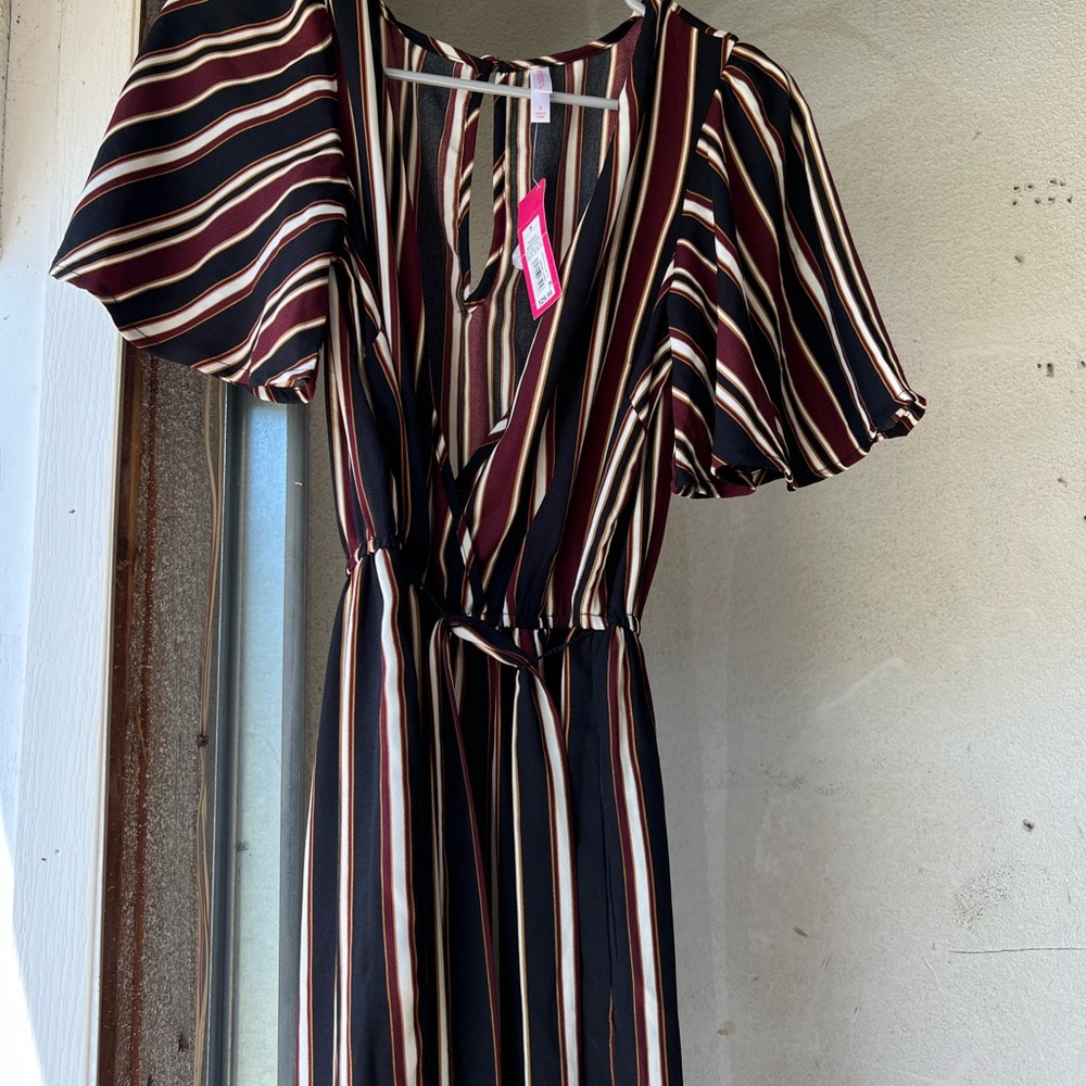 Jumpsuit - Picture 3 of 6